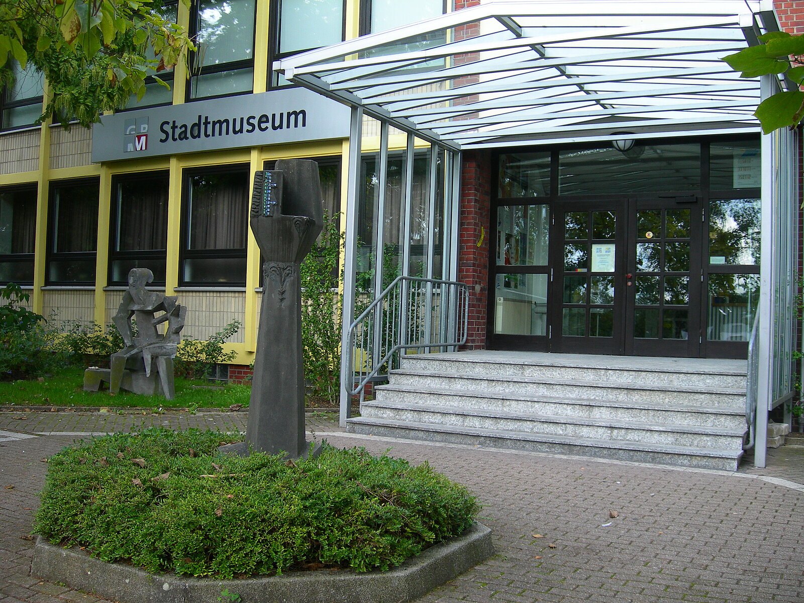 Eingangsbereich in modernem Gebäude