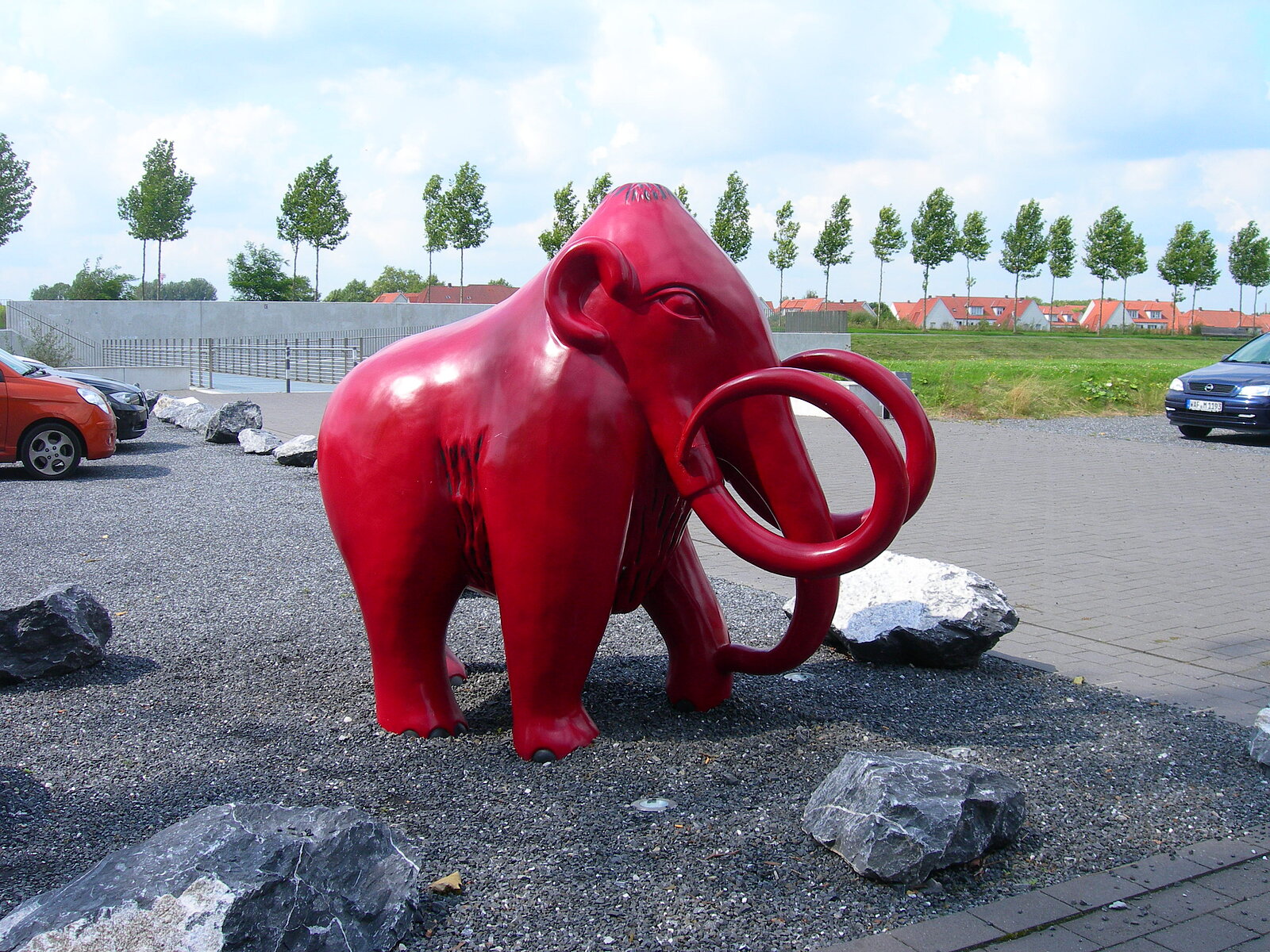 Rotes Kunststoffmammut