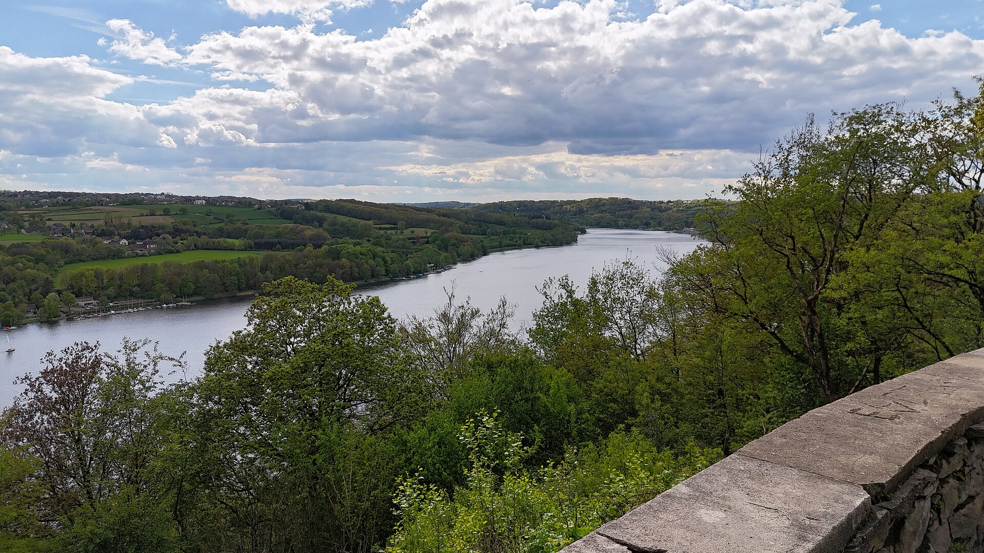 Blick über den Baldeneysee